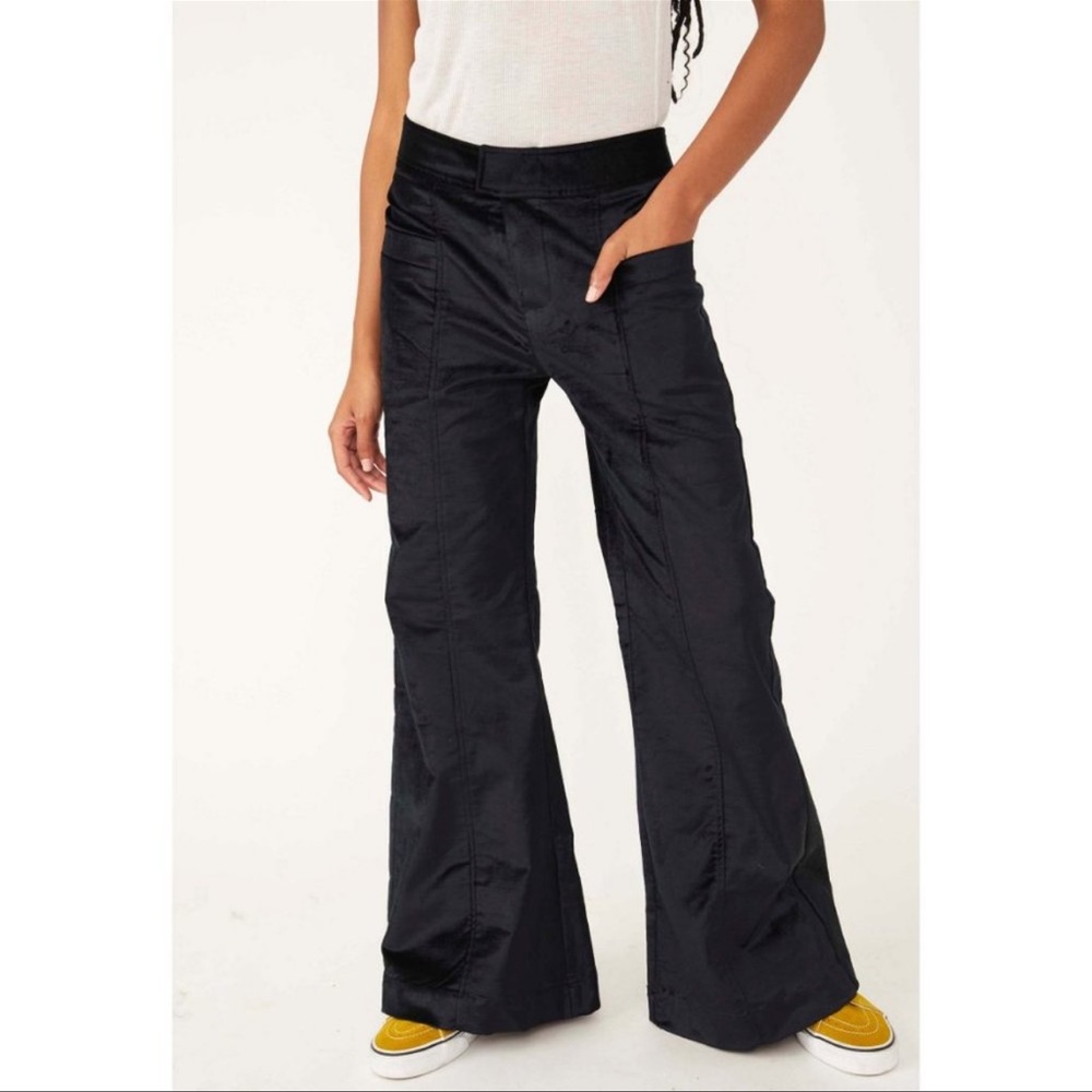 🏷NWT Free People Walk With You Velvet Trouser